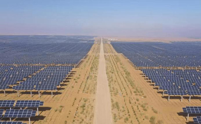 沙漠中國的光伏電站 沙漠中國的光伏電站